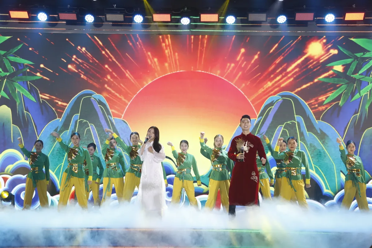 Lễ Bế mạc Hội b&aacute;o to&agrave;n quốc 2025: Trao 16 giải A, 24 giải B v&agrave; 48 giải C cho c&aacute;c tập thể, c&aacute; nh&acirc;n xuất sắc - Ảnh 2.