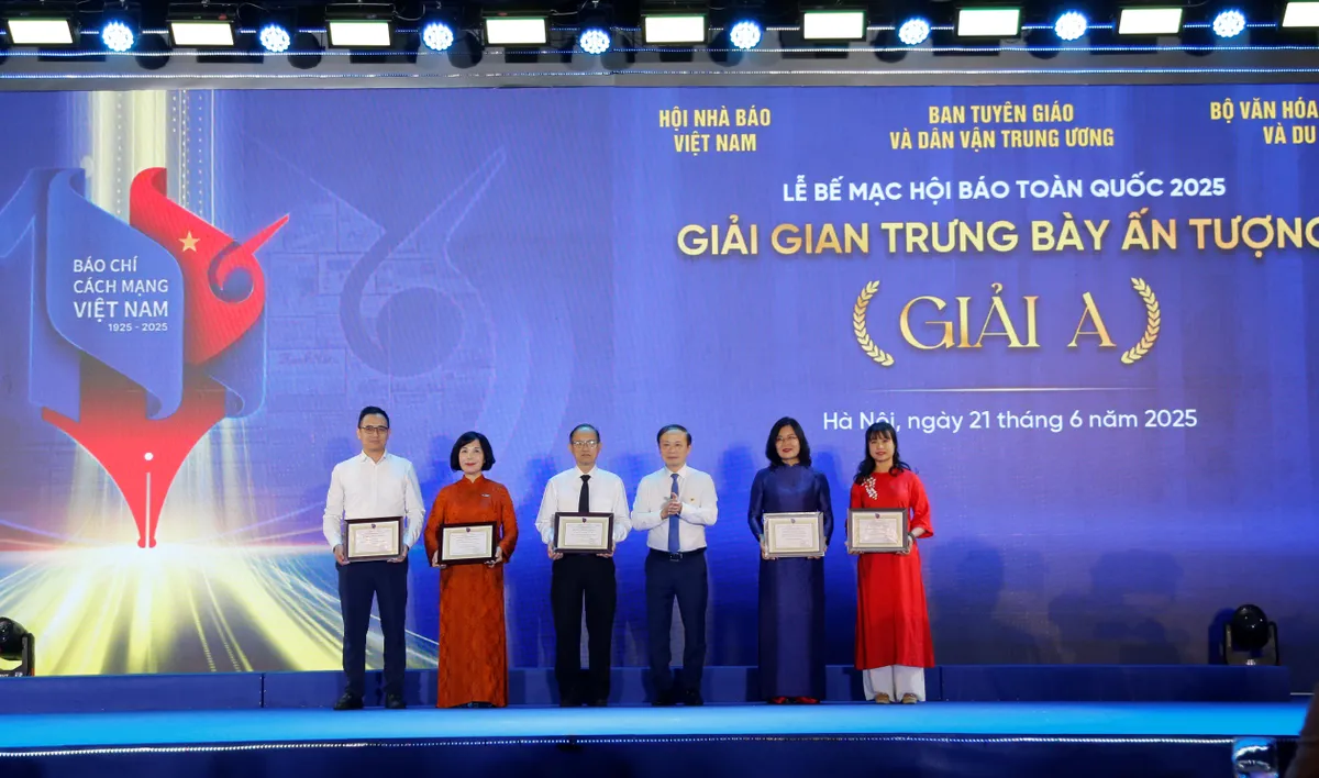 Lễ Bế mạc Hội b&aacute;o to&agrave;n quốc 2025: Trao 16 giải A, 24 giải B v&agrave; 48 giải C cho c&aacute;c tập thể, c&aacute; nh&acirc;n xuất sắc - Ảnh 3.