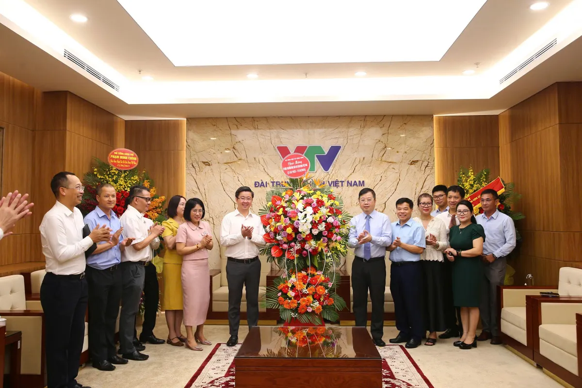 Lãnh đạo Đảng, Nhà nước gửi hoa chúc mừng Đài THVN nhân kỷ niệm 100 năm Ngày Báo chí Cách mạng Việt Nam - Ảnh 9.