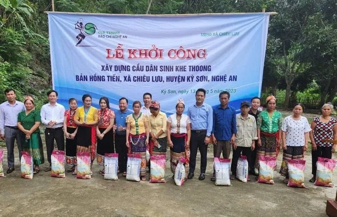 Nghệ An: Gắn kết người làm báo qua tình yêu trái banh nỉ- Ảnh 3. Nghệ An: Gắn kết người làm báo qua tình yêu trái banh nỉ- Ảnh 3.