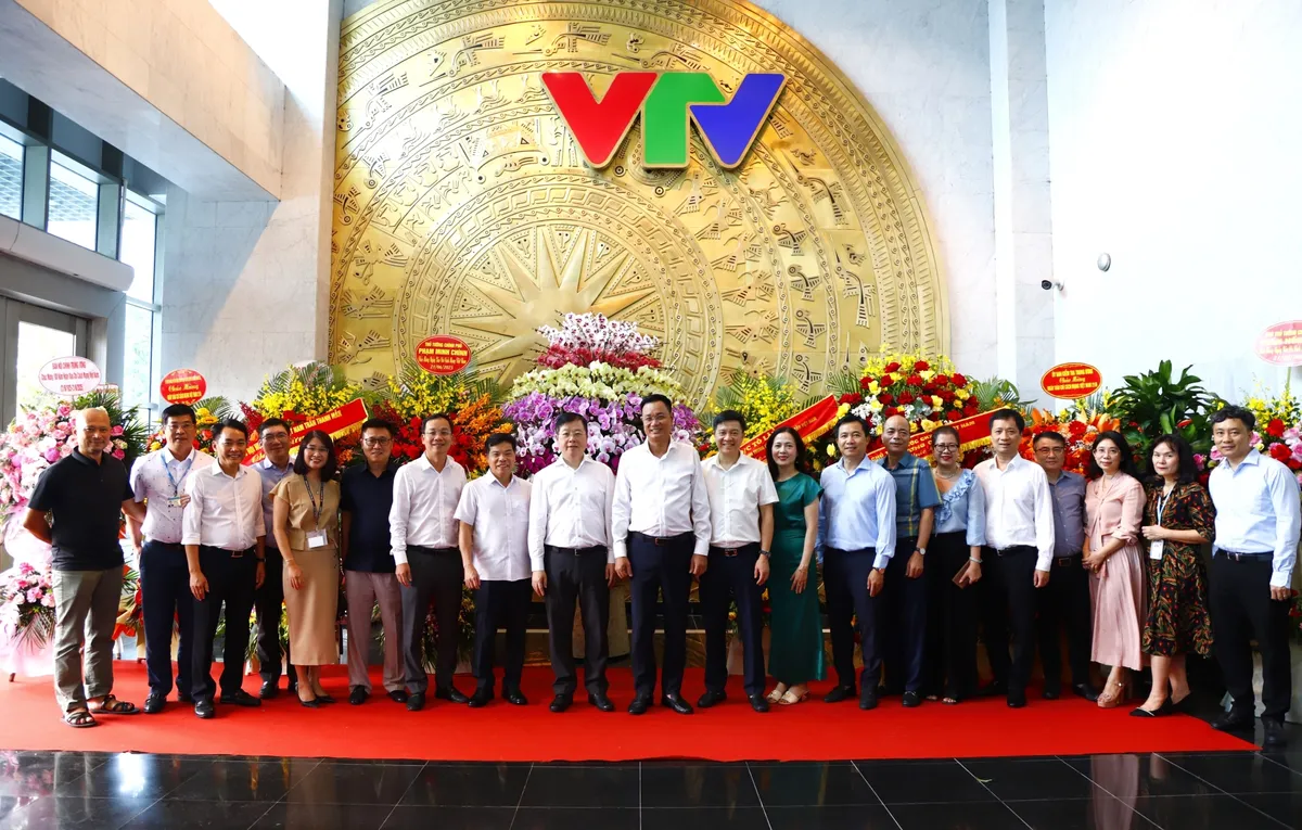 Lãnh đạo Đảng, Nhà nước gửi hoa chúc mừng Đài THVN nhân kỷ niệm 100 năm Ngày Báo chí Cách mạng Việt Nam - Ảnh 11.