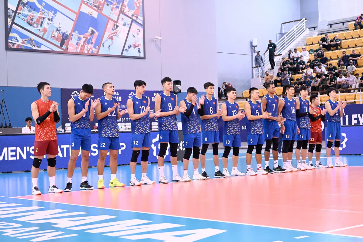Việt Nam su&yacute;t tạo địa chấn: Qatar thắng th&oacute;t tim sau 5 set kịch t&iacute;nh!- Ảnh 3.