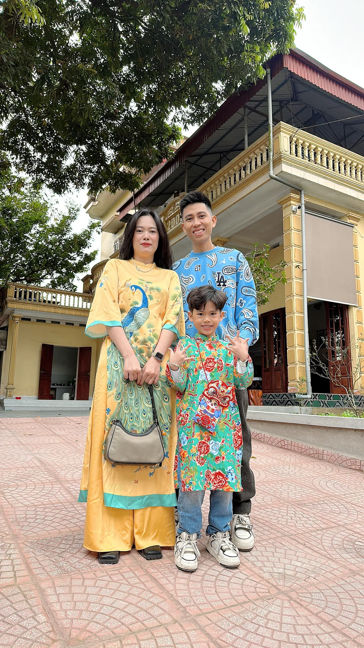Câu chuyện của “Gấu Family”: Sức mạnh của tình yêu và sự kiên trì - Ảnh 1.