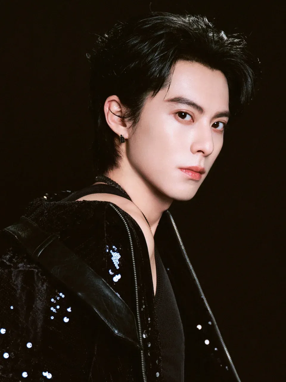 Danh s&aacute;ch c&aacute;c nghệ sĩ Hoa ngữ được truyền th&ocirc;ng y&ecirc;u th&iacute;ch g&acirc;y bất ngờ- Ảnh 2.