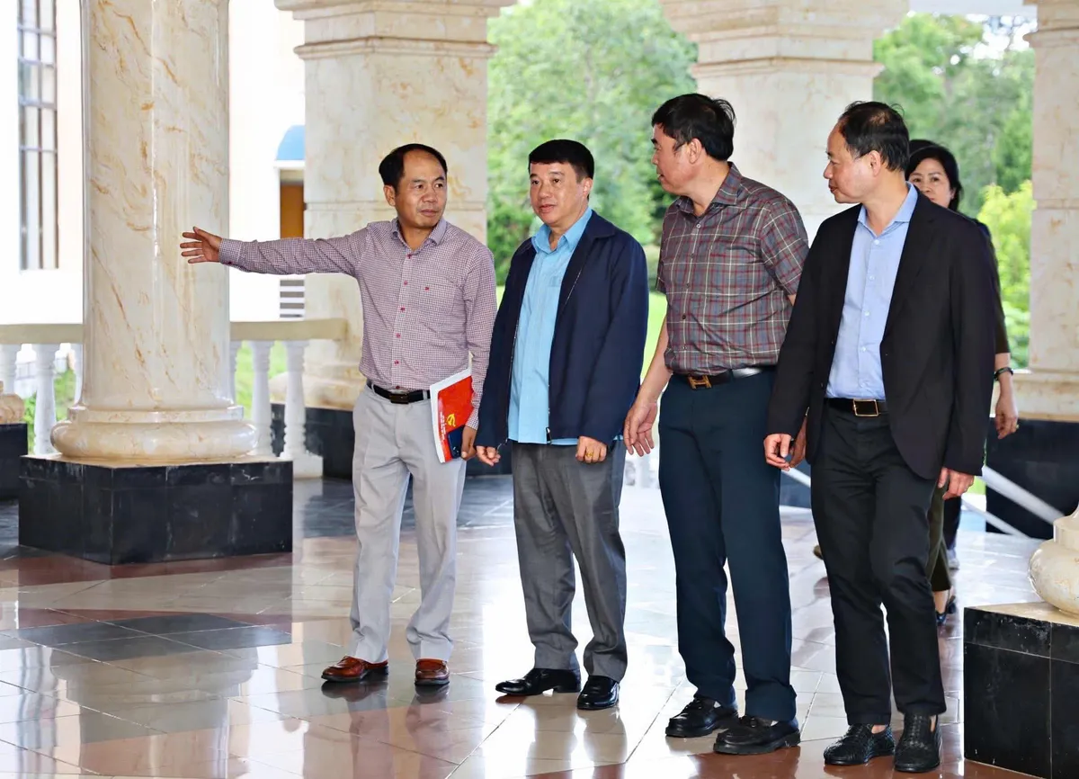 B&iacute; thư Tỉnh ủy L&acirc;m Đồng kiểm tra, sẵn s&agrave;ng cho m&ocirc; h&igrave;nh ch&iacute;nh quyền cấp x&atilde; mới - Ảnh 2.