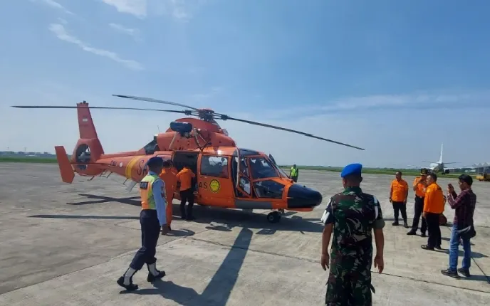 Indonesia nỗ lực cứu du khách bị rơi xuống khe núi lửa (Ảnh: Cơ quan tìm kiếm và Cứu nạn quốc gia Indonesia) 