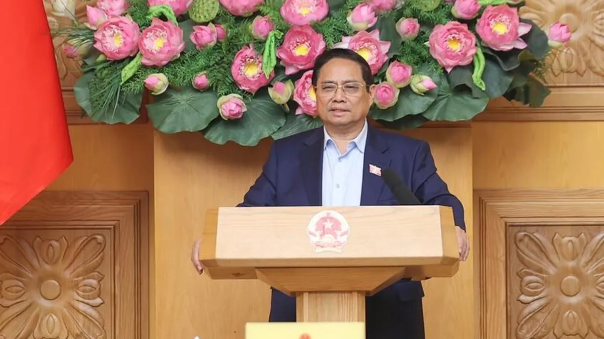 Thủ tướng Phạm Minh Ch&iacute;nh chủ tr&igrave; phi&ecirc;n họp khẩn về ứng ph&oacute; kinh tế trước c&aacute;c diễn biến bất ổn tr&ecirc;n thế giới.