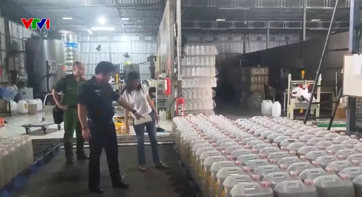 Dầu làm thức ăn chăn nuôi thành thực phẩm cho người - Ảnh 2.