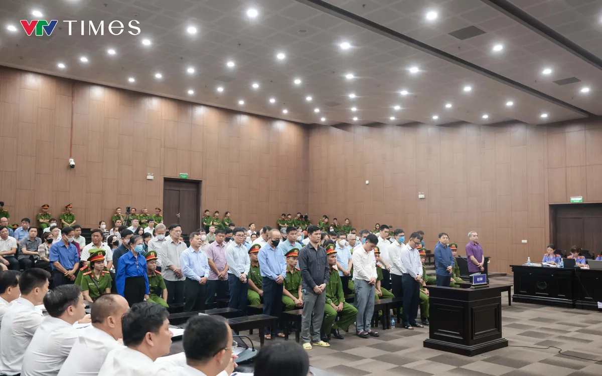 Chủ tịch Phúc Sơn khắc phục hậu quả hơn 700 tỷ đồng trước ngày toà tuyên án sơ thẩm- Ảnh 1. Chủ tịch Phúc Sơn khắc phục hậu quả hơn 700 tỷ đồng trước ngày toà tuyên án sơ thẩm- Ảnh 1.