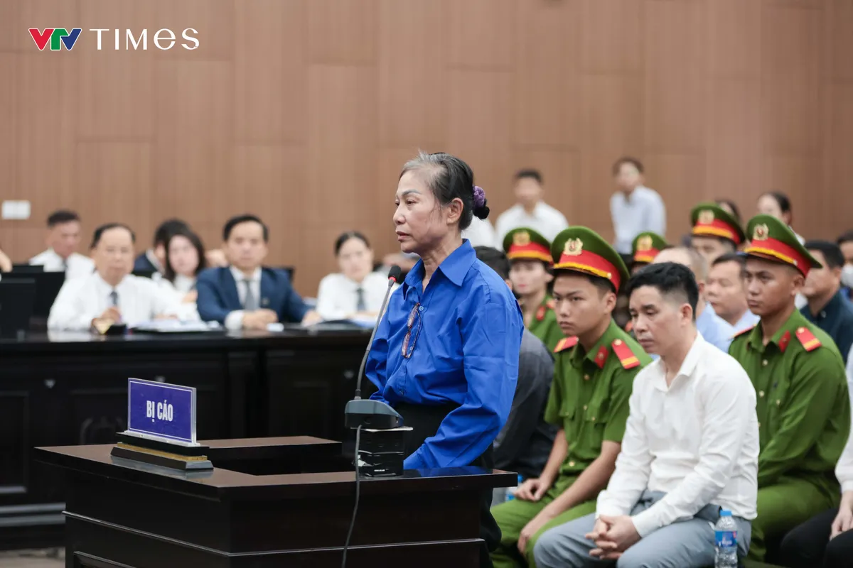 Cựu Bí thư Hoàng Thị Thúy Lan xin ngồi tại tòa vì bệnh tim, chứng ngừng thở - Ảnh 7.