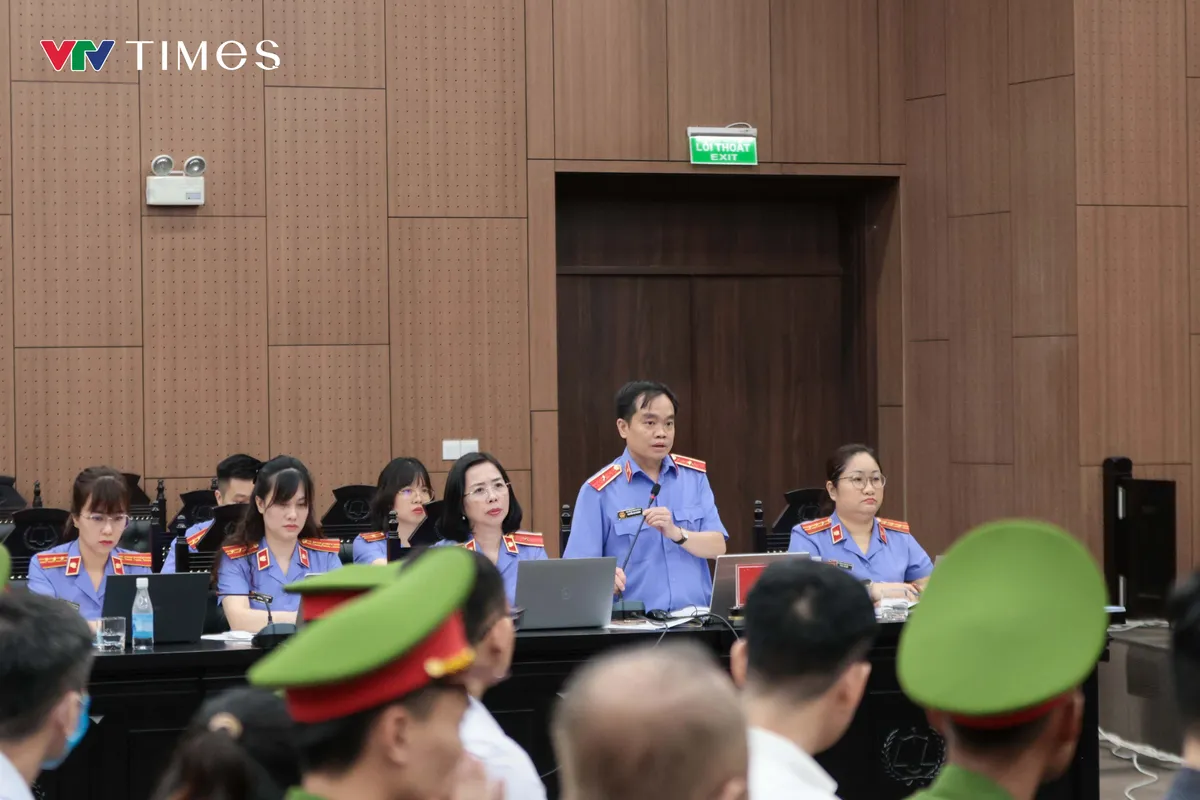 Cựu Bí thư Hoàng Thị Thúy Lan xin ngồi tại tòa vì bệnh tim, chứng ngừng thở - Ảnh 8.