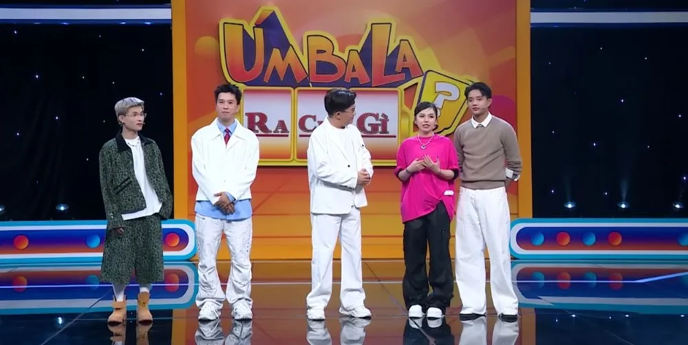 Úm ba la ra chữ gì: MC Đại Nghĩa há hốc trước màn chơi đúng chuẩn “vui là chính” - Ảnh 1.