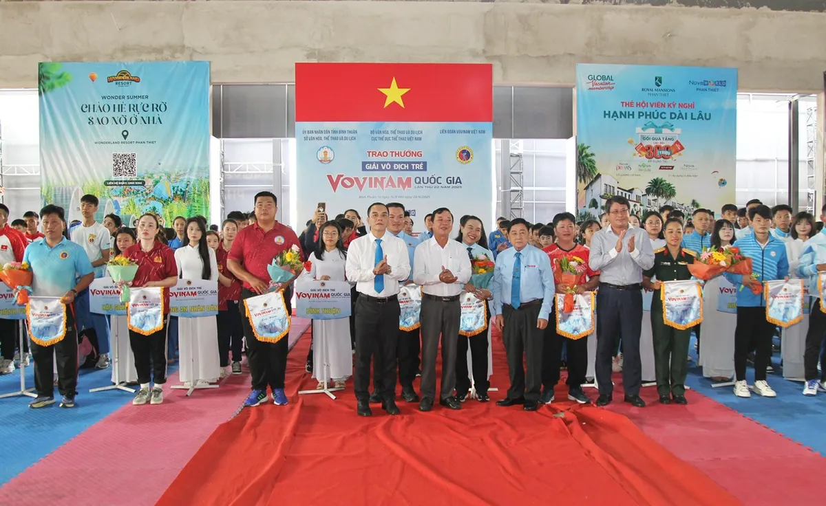 Giải V&ocirc; địch Trẻ Vovinam Quốc gia 2025: TP Hồ Ch&iacute; Minh dẫn đầu, B&igrave;nh Thuận lần đầu lọt top 3

- Ảnh 5.