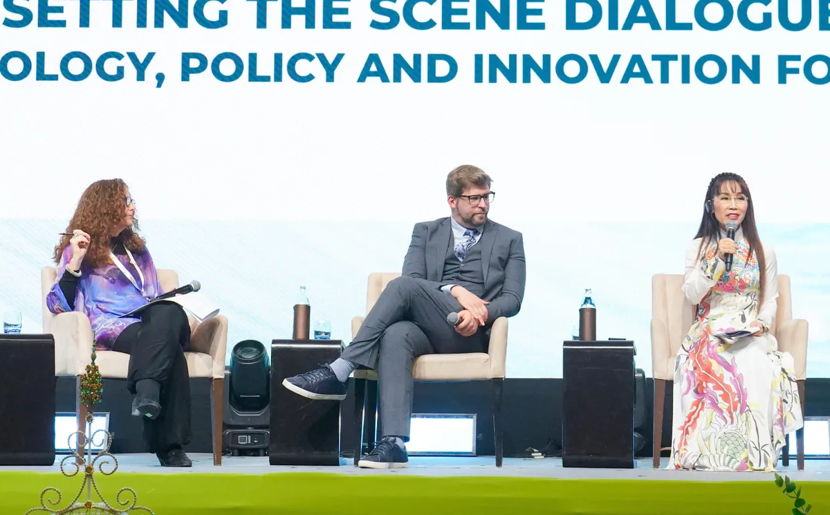 Tỷ ph&uacute; Nguyễn Thị Phương Thảo: Kh&ocirc;ng c&oacute; sự kh&aacute;c biệt n&agrave;o giữa một tỷ ph&uacute; với một b&aacute;c t&agrave;i Tuk tuk trong thế giới AI - Ảnh 4.