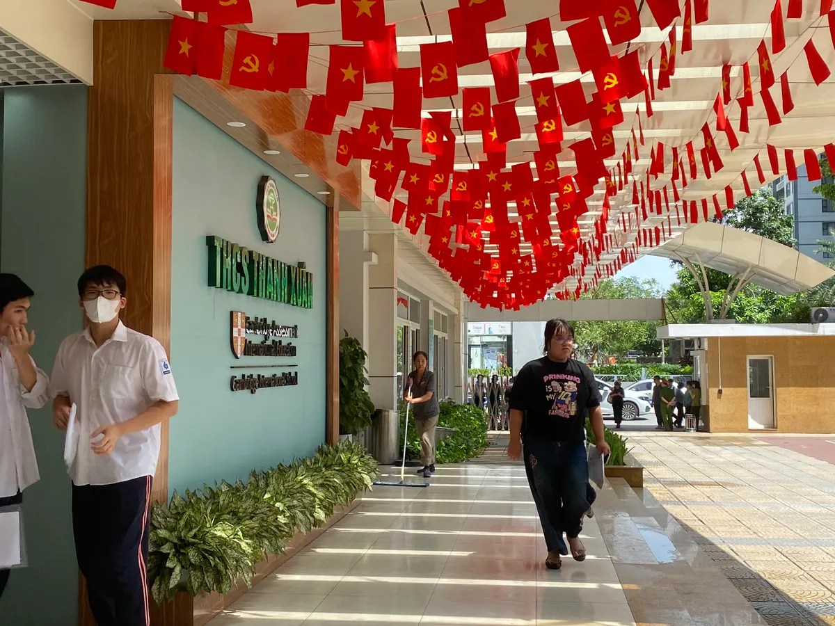 Hơn 1,16 triệu thí sinh bước vào kỳ thi tốt nghiệp THPT 2025- Ảnh 4.