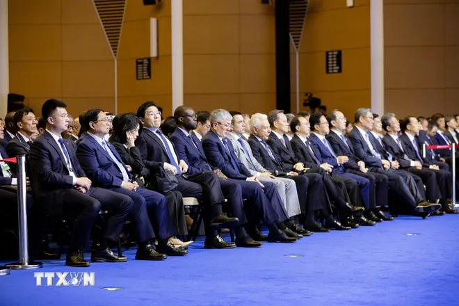 Thủ tướng Chính phủ Phạm Minh Chính dự phiên khai mạc toàn thể Hội nghị WEF Thiên Tân- Ảnh 1.