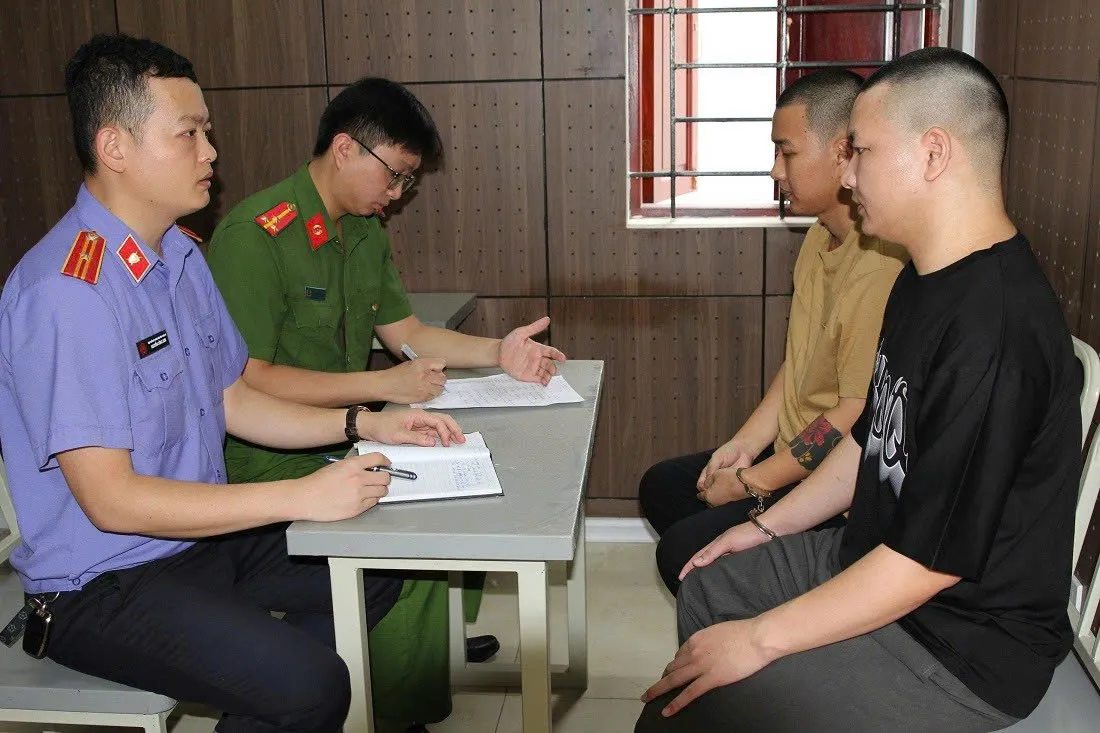 Nghệ An: Triệt xóa băng nhóm, bắt gần 100 đối tượng lừa đảo công nghệ cao xuyên quốc gia - Ảnh 1.