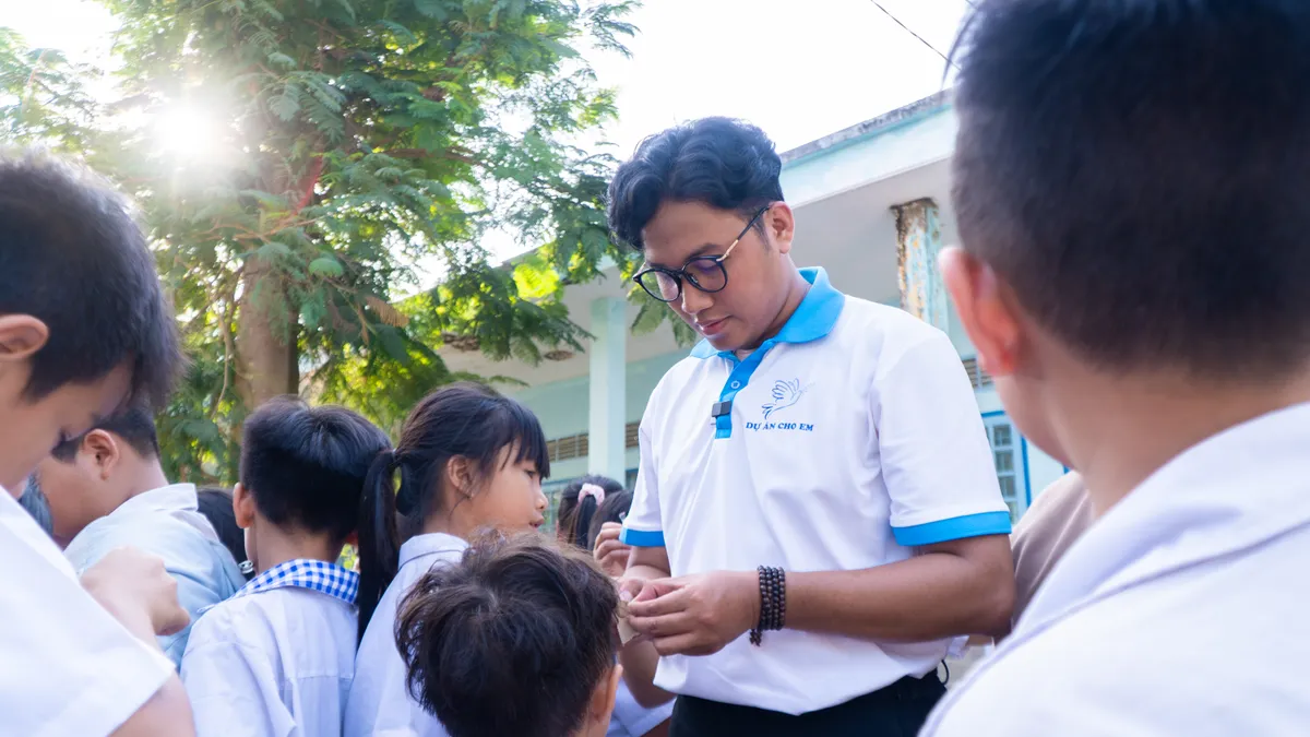 Chuyến xe tử tế th&aacute;ng 6: C&ugrave;ng "Cho em" lan toả hạnh ph&uacute;c tuổi thơ- Ảnh 16.