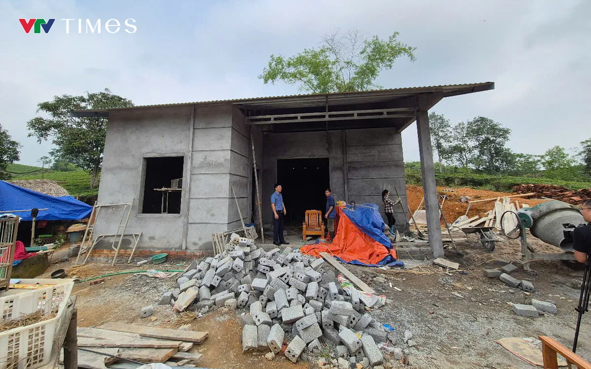 Chương trình xóa nhà tạm, nhà dột nát giúp người dân mở ra con đường mới, tương lai tươi sáng hơn. 