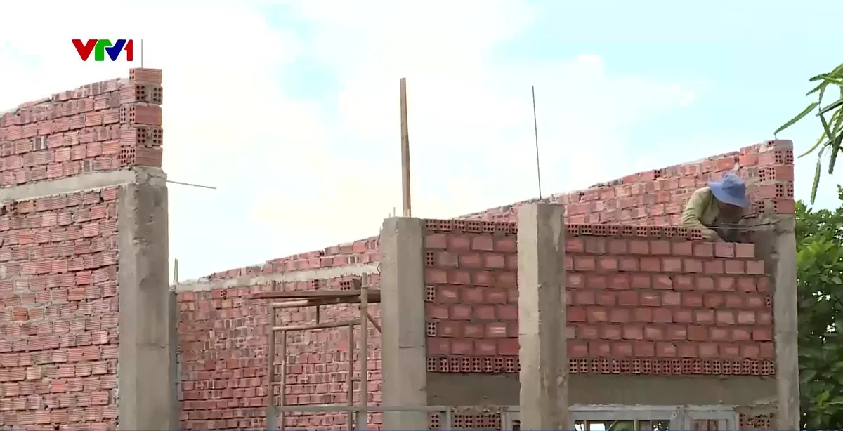 Còn nhiều khó khăn trong quá trình xóa nhà tạm, nhà dột nát - Ảnh 3.