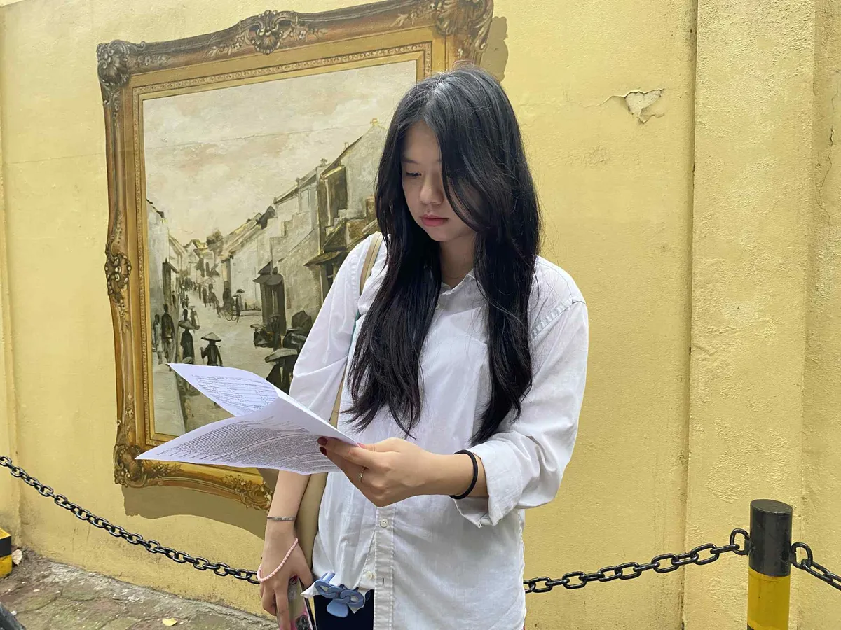Thí sinh hài lòng với bài thi môn Tự chọn tốt nghiệp THPT 2025
- Ảnh 2. Thí sinh hài lòng với bài thi môn Tự chọn tốt nghiệp THPT 2025
- Ảnh 2.