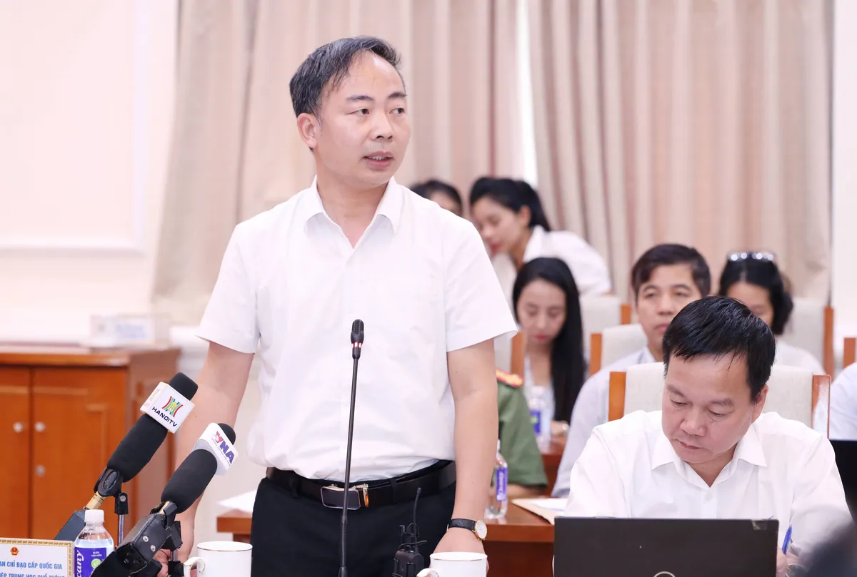 Nhiều thí sinh than đề thi tốt nghiệp THPT 2025 khó, Bộ GD&ĐT nói gì?- Ảnh 1.