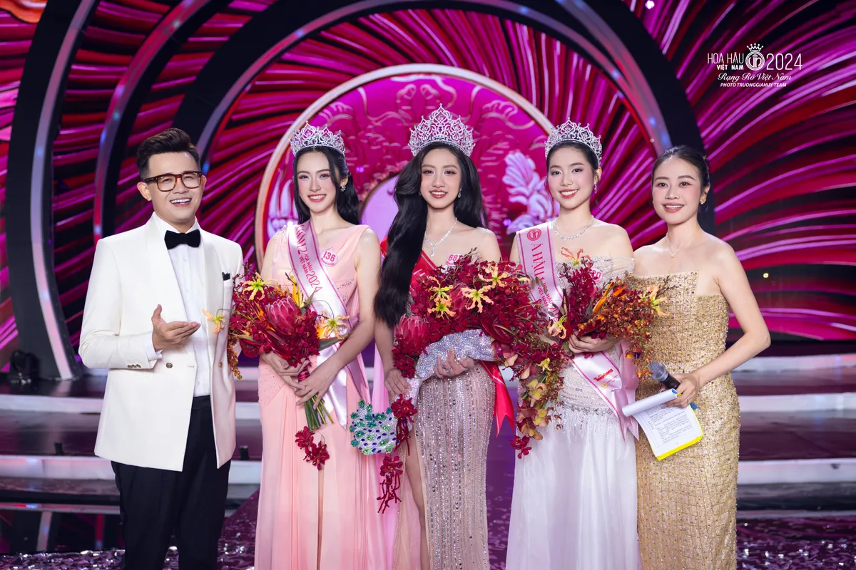 MC Đức Bảo ghi dấu ấn tại hai s&acirc;n khấu sắc đẹp lớn nhất trong tuần- Ảnh 1.