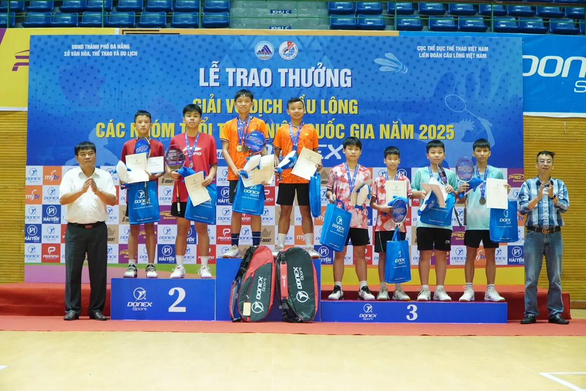 Bế mạc giải v&ocirc; địch cầu l&ocirc;ng c&aacute;c nh&oacute;m tuổi thiếu ni&ecirc;n Quốc gia 2025: Chất lượng tăng cao, nhiều t&agrave;i năng trẻ bứt ph&aacute;- Ảnh 3.