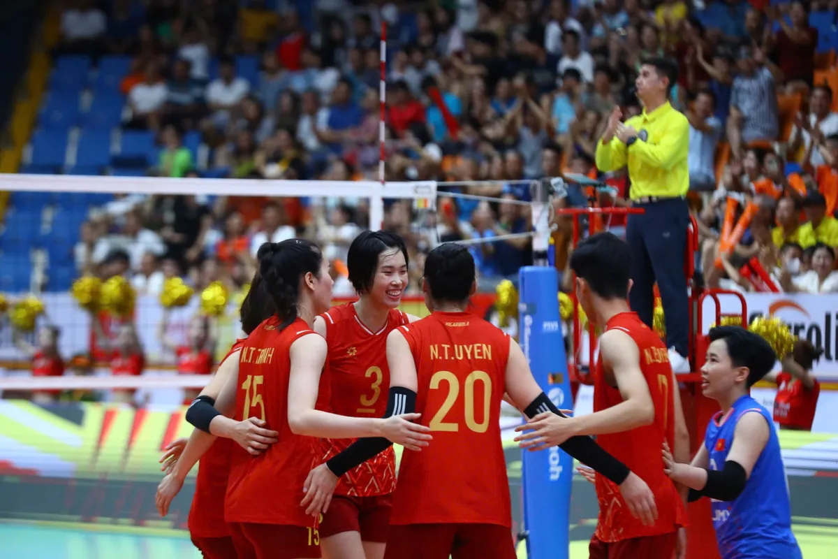 Lịch thi đấu v&agrave; trực tiếp VTV Ferroli Cup 2025 ng&agrave;y 1/7: Tuyển Việt Nam gặp Tứ Xuy&ecirc;n (Trung Quốc)

- Ảnh 2.