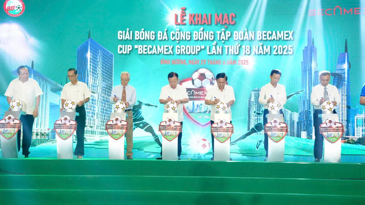 Gần 5.000 cầu thủ tham dự Giải bóng đá cộng đồng ở Bình Dương- Ảnh 1.