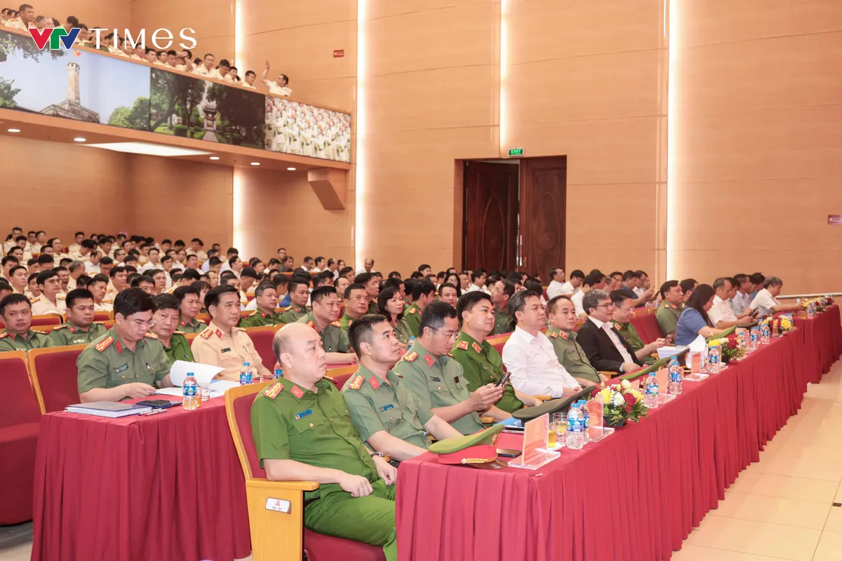 Hà Nội: Công bố ra mắt 126 Công an xã, phường theo mô hình tổ chức mới - Ảnh 1.