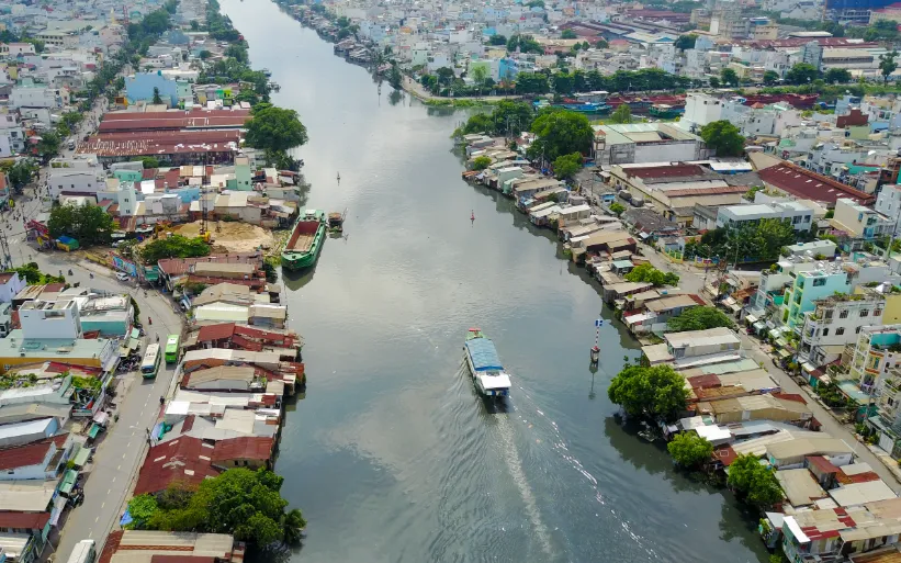 Kênh Đôi đoạn chảy qua quận 8. (Ảnh minh họa: Cổng thông tin điện tử Thành phố Hồ Chí Minh).