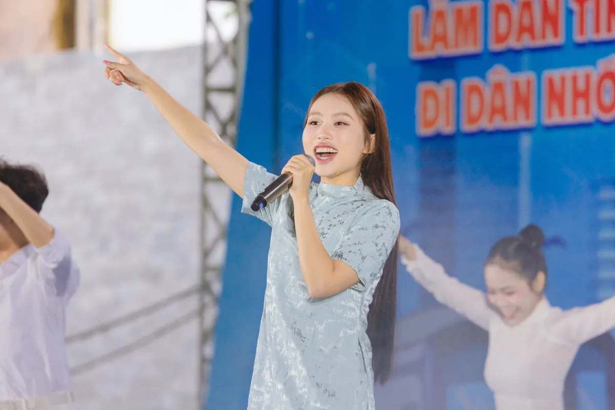 Sôi nổi lễ ra quân cao điểm Mùa hè xanh 2025 - Ảnh 3.