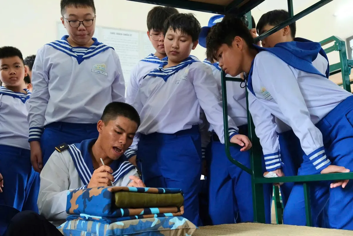 "Học kỳ Qu&acirc;n đội" &ndash; Ươm mầm tuổi thơ, r&egrave;n luyện đức t&iacute;nh tốt- Ảnh 5.