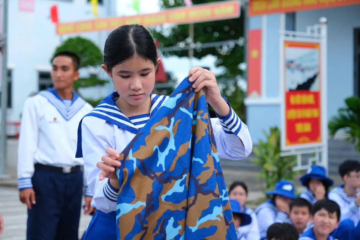 "Học kỳ Qu&acirc;n đội" &ndash; Ươm mầm tuổi thơ, r&egrave;n luyện đức t&iacute;nh tốt- Ảnh 10.