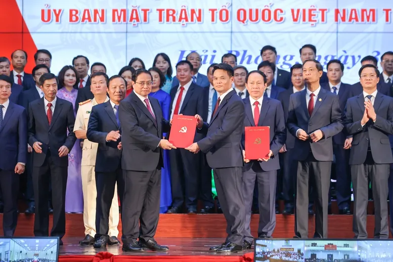 Thủ tướng: Hải Phòng (mới) gương mẫu, đi đầu xây dựng thành phố XHCN trong kỷ nguyên mới - Ảnh 3.