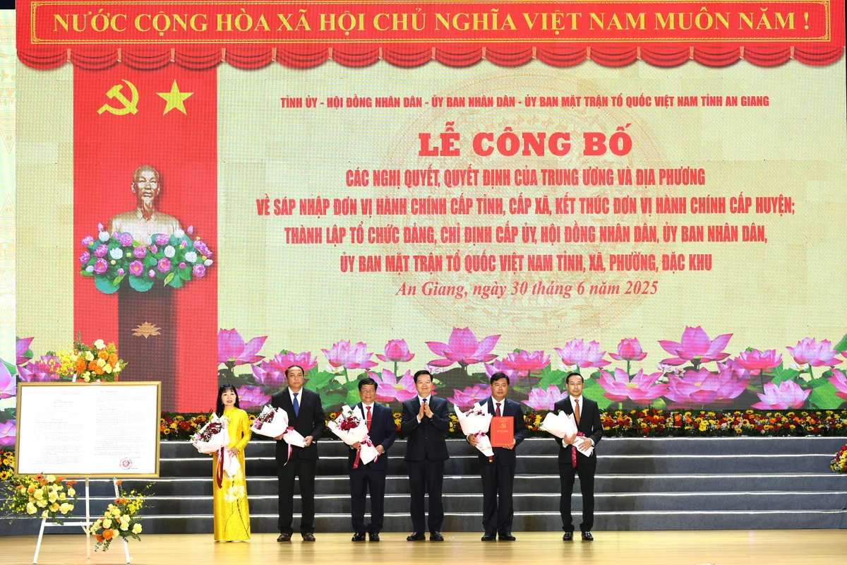 Tỉnh An Giang mới ra mắt - Ảnh 1.