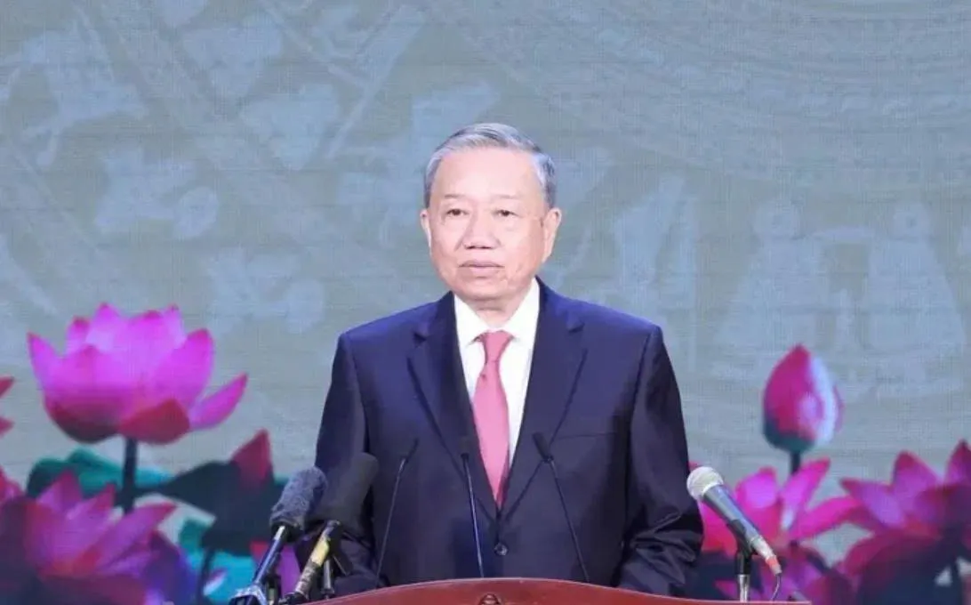 Tổng Bí thư Tô Lâm: Cả dân tộc cùng hành quân vươn tới tương lai rực rỡ Tổng Bí thư Tô Lâm: Cả dân tộc cùng hành quân vươn tới tương lai rực rỡ