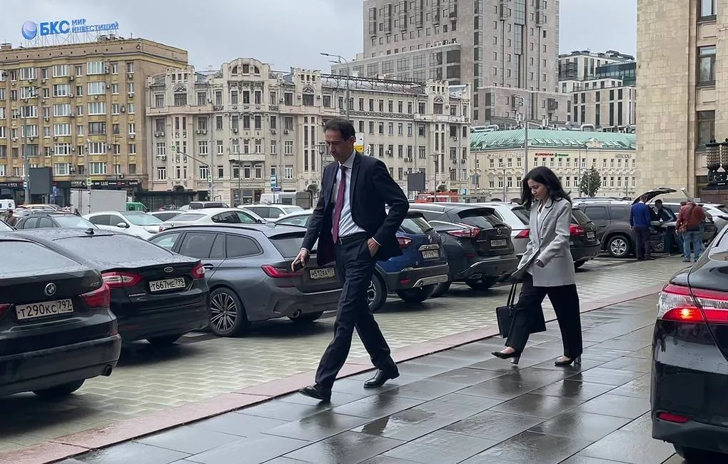Nga triệu tập Đại sứ Azerbaijan sau vụ bắt giữ 3 nhà báo - Ảnh 1. Nga triệu tập Đại sứ Azerbaijan sau vụ bắt giữ 3 nhà báo - Ảnh 1.