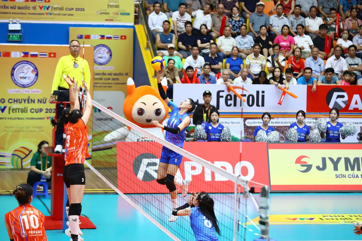 Thắng thuyết phục Tứ Xuyên (Trung Quốc), Tuyển Việt Nam giành ngôi nhất bảng VTV Ferroli Cup 2025
- Ảnh 2.