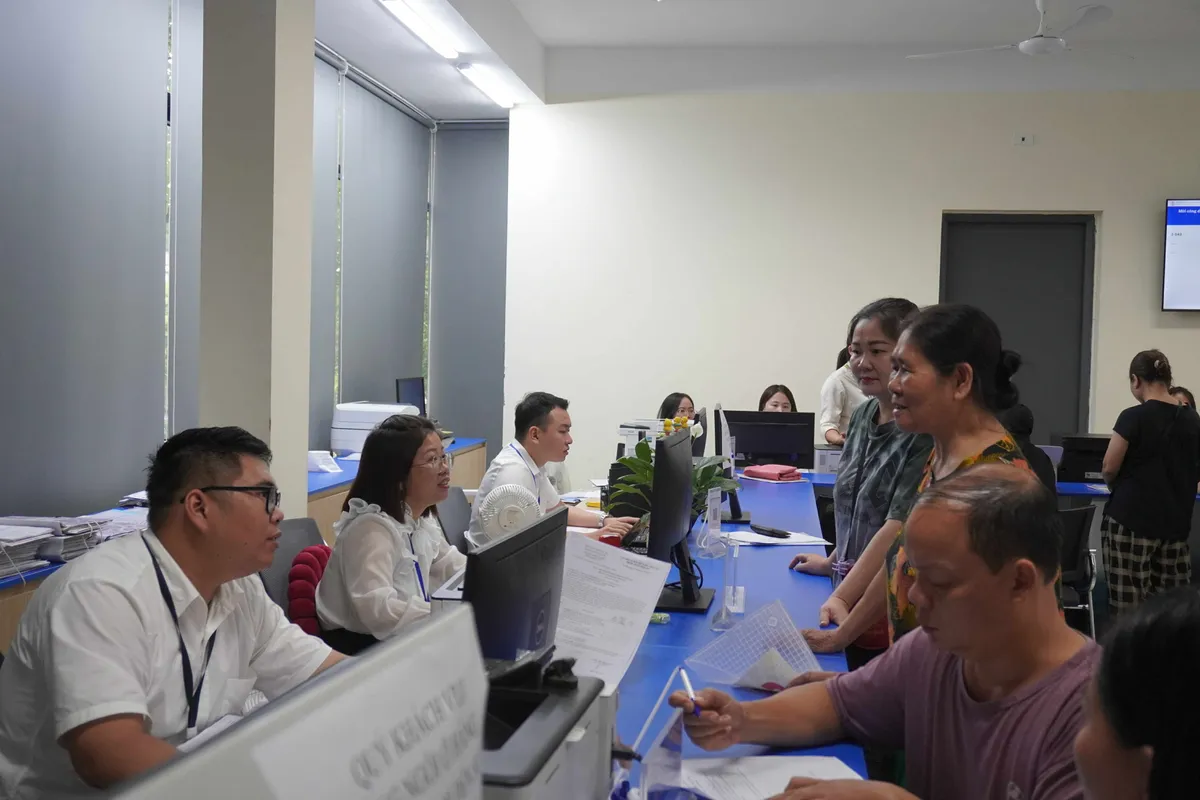 Thời khắc lịch sử: Hôm nay (1/7), chính quyền địa phương 2 cấp bắt đầu hoạt động - Ảnh 2.