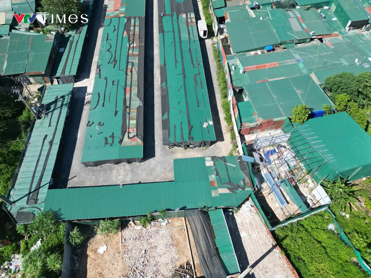 Hà Nội: Ao hồ bị "bức tử", xây dựng loạt công trình có dấu hiệu trái phép tại phường Định Công - Ảnh 2.