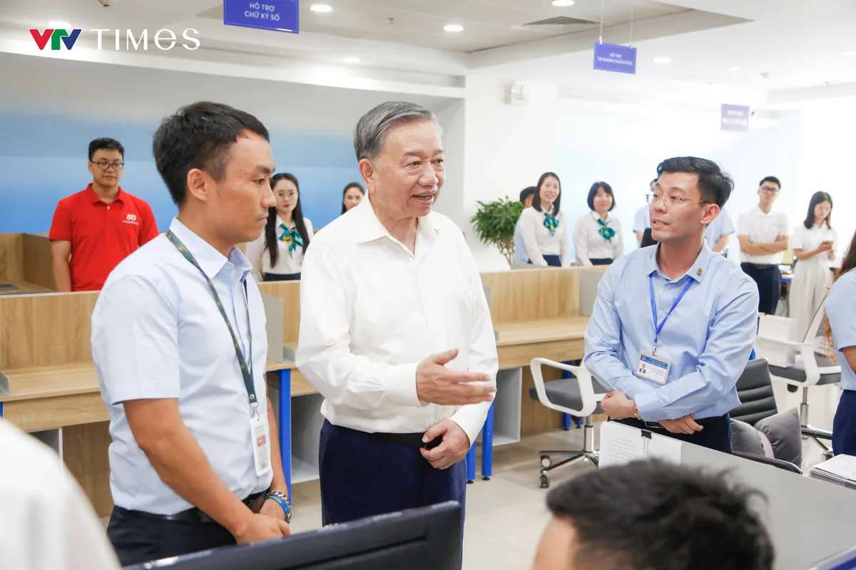 Tổng Bí thư Tô Lâm kiểm tra hoạt động của chính quyền địa phương hai cấp tại Hà Nội - Ảnh 7.