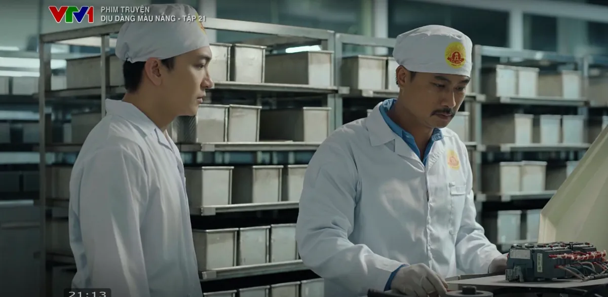 Dịu d&agrave;ng m&agrave;u nắng - Tập 21: Phong xử l&yacute; gi&uacute;p anh em Bắc tho&aacute;t cảnh bị ch&egrave;n &eacute;p - Ảnh 3.