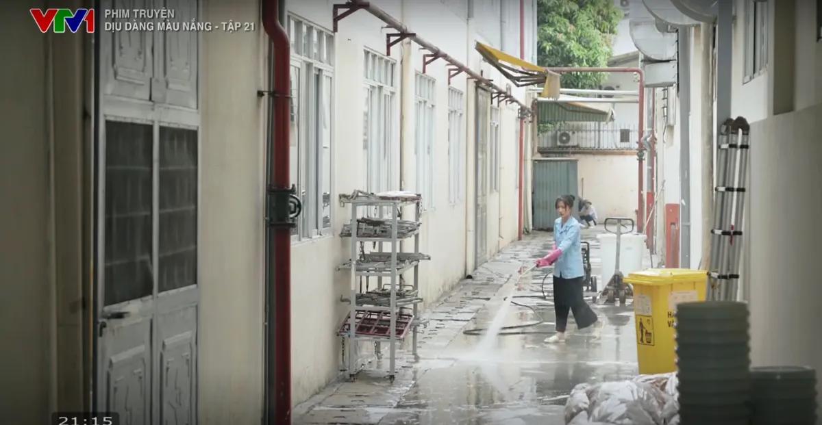 Dịu d&agrave;ng m&agrave;u nắng - Tập 21: Phong xử l&yacute; gi&uacute;p anh em Bắc tho&aacute;t cảnh bị ch&egrave;n &eacute;p - Ảnh 2.