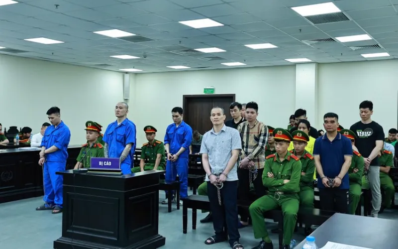 Các bị cáo tại phiên tòa. Ảnh: CAND Các bị cáo tại phiên tòa. Ảnh: CAND
