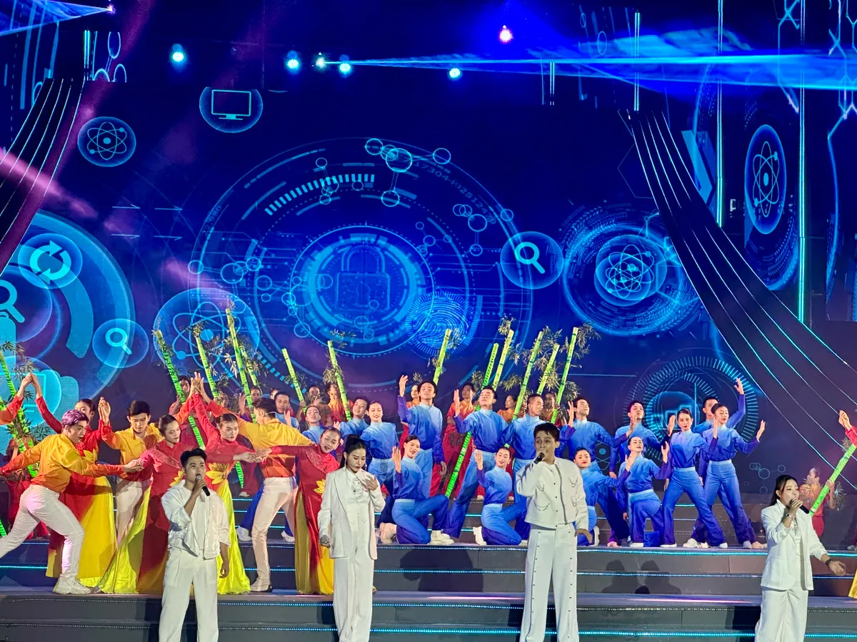 Lễ hội Sông nước TP Hồ Chí Minh nhận Giải thưởng Sáng tạo 2025- Ảnh 6. Lễ hội Sông nước TP Hồ Chí Minh nhận Giải thưởng Sáng tạo 2025- Ảnh 6.