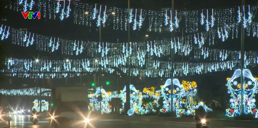 Con đường &aacute;nh s&aacute;ng dịp lễ ở Abu Dhabi- Ảnh 4.