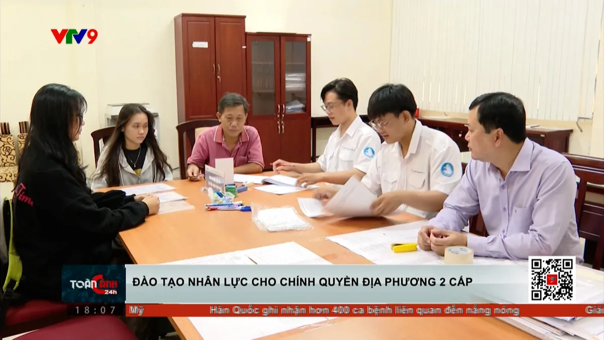 Đào tạo nhân lực phục vụ chính quyền địa phương 2 cấp