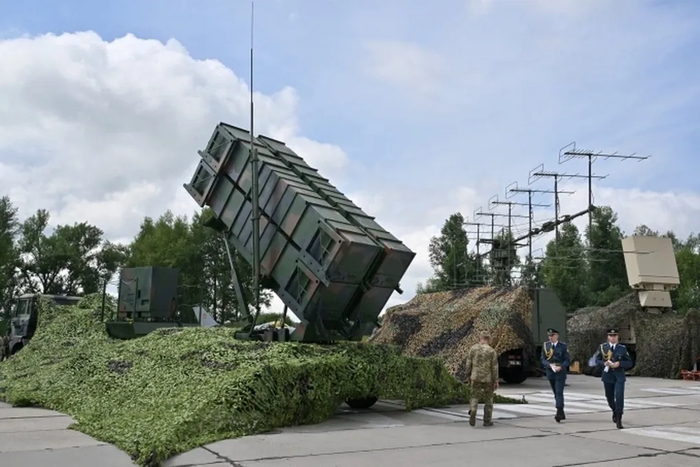 Mỹ tạm dừng chuyển giao một số lô vũ khí cho Ukraine- Ảnh 1. Mỹ tạm dừng chuyển giao một số lô vũ khí cho Ukraine- Ảnh 1.
